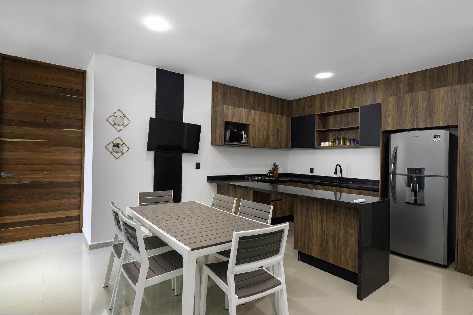 Angelina 28 Beachfront And Family Apartments - Modern And Relaxing Long Stays - 20 Min From Cancun Airport Puerto Morelos Exteriér fotografie